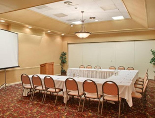 וינסנס Quality Inn מתקנים תמונה